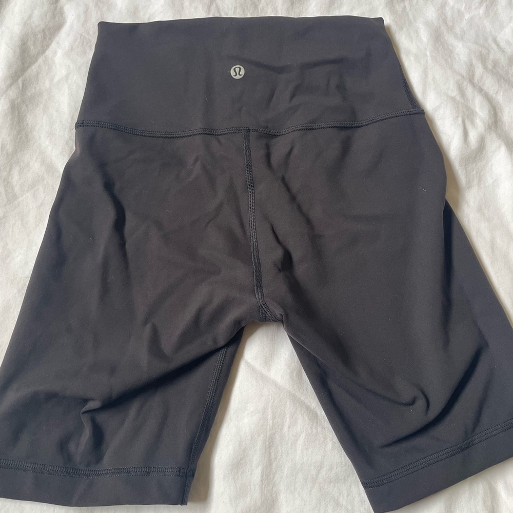 Size 6 LuLuLemon biker shorts